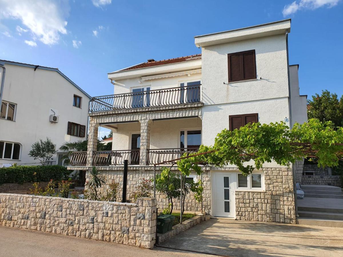 Vila Beleca Krk - Apartments Rest & Sea クルク エクステリア 写真