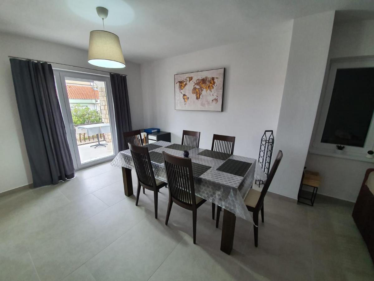Vila Beleca Krk - Apartments Rest & Sea クルク エクステリア 写真