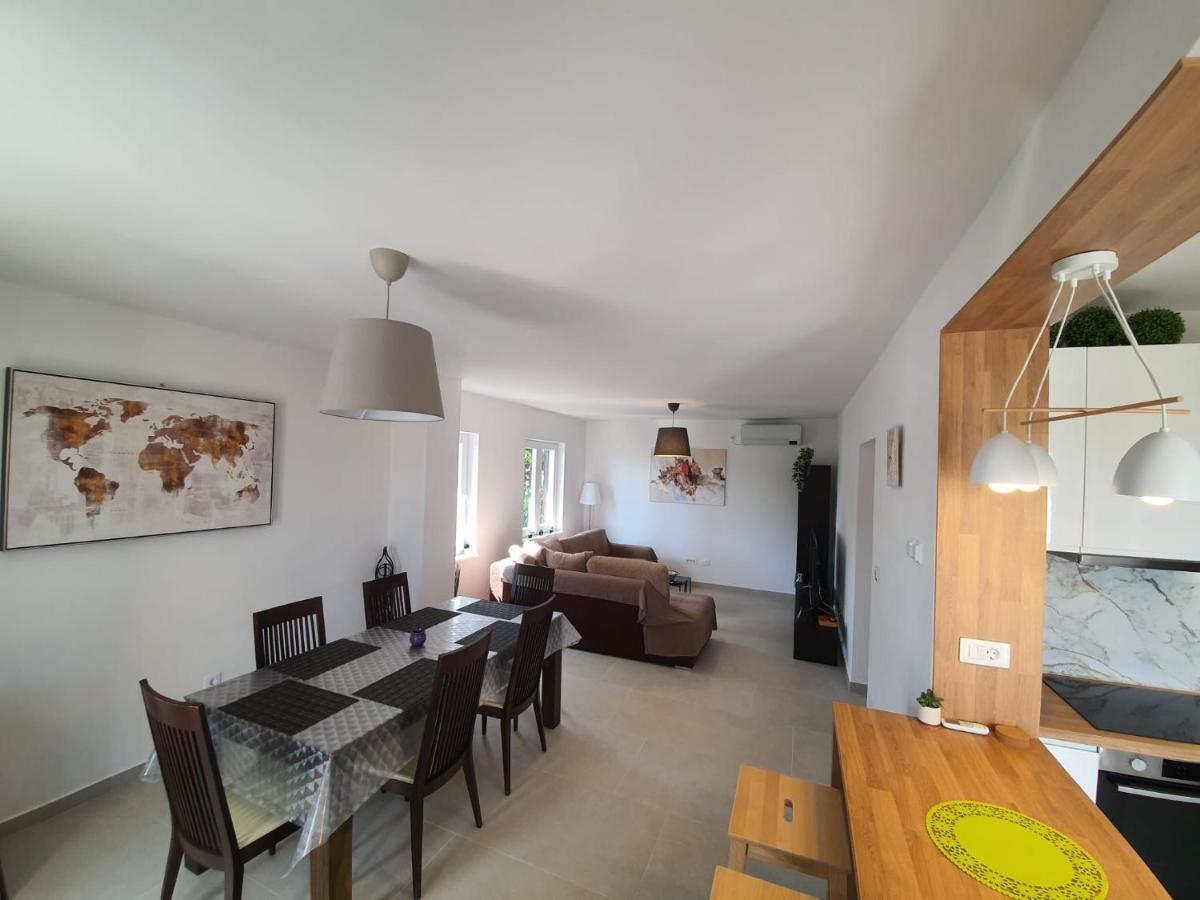 Vila Beleca Krk - Apartments Rest & Sea クルク エクステリア 写真