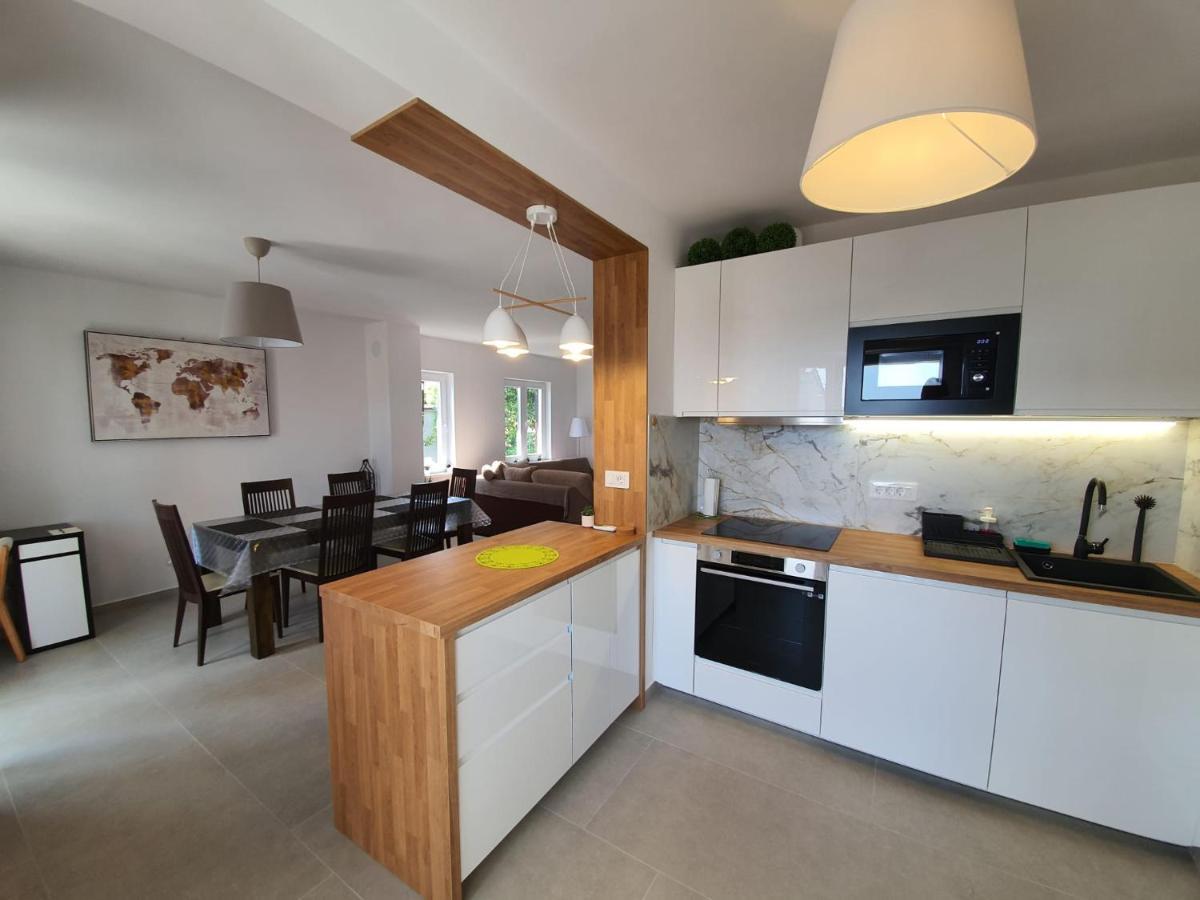 Vila Beleca Krk - Apartments Rest & Sea クルク エクステリア 写真